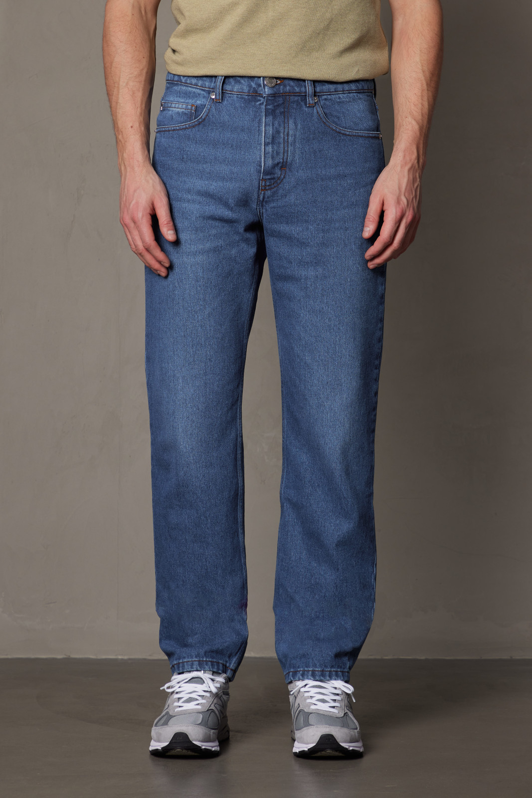 デニム・ジーパン Ami Paris Washed Blue Denim Jeans Ami Paris Light blue jeans with washed effect – Lux Afrique