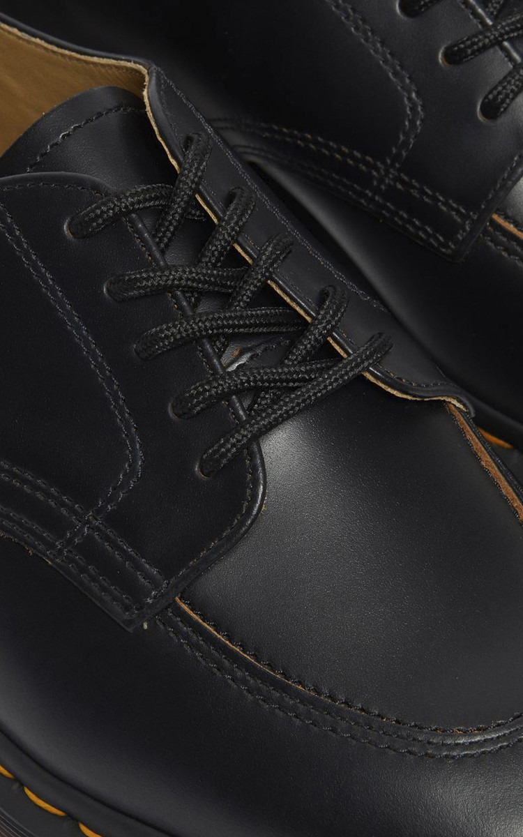Dr Martens★2046 BLACK VINTAGE SMOOTH★兼用 Dr. Martens - Vintage Smooth 2046 | HBX - Globally Curated