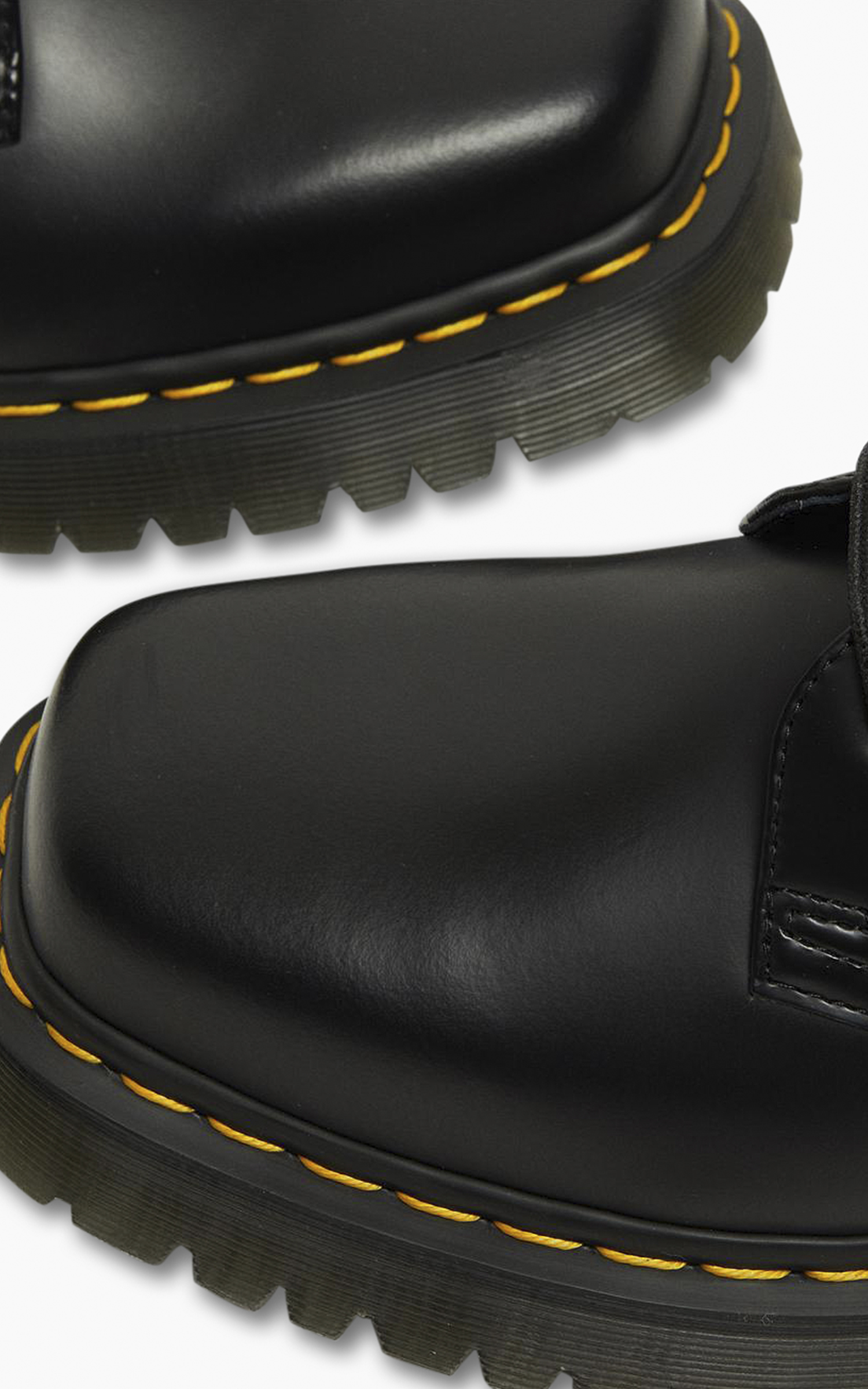 dr martens 1461 virginia black