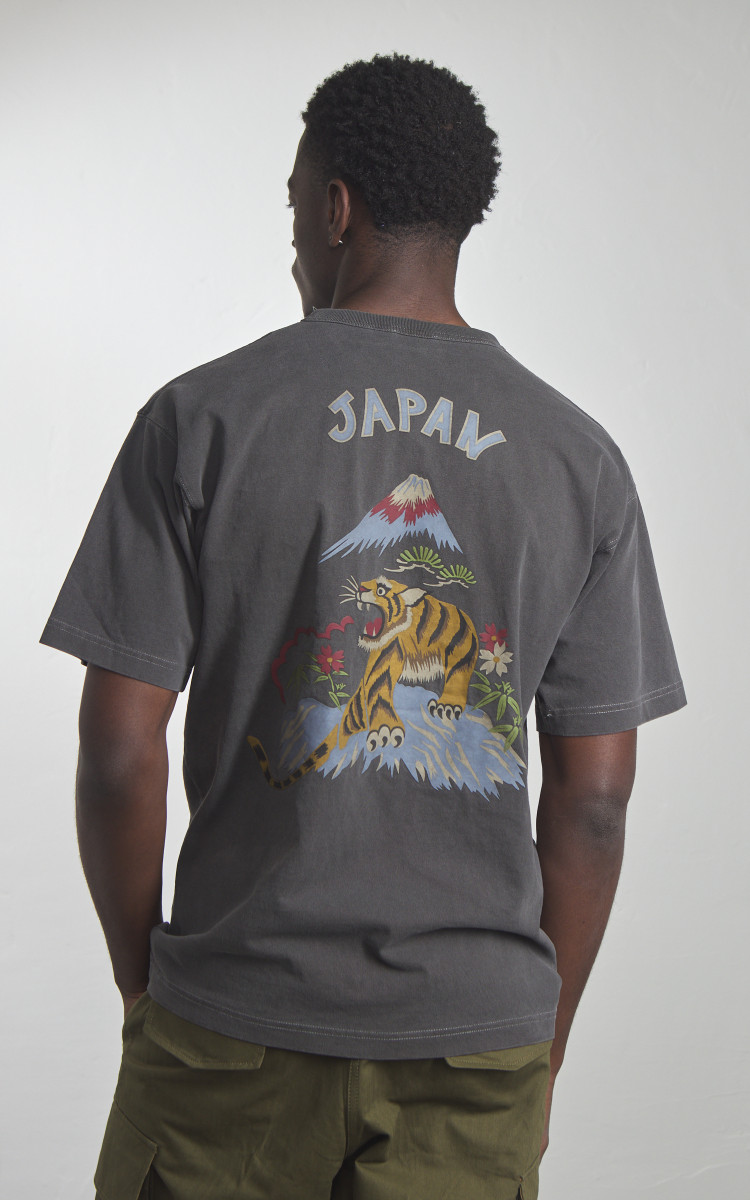 【SATIIIZ】Curren Pigment Long-Sleeved T-shirt Tiger Sheer Sequins Long Sleeve Shirt - Small Black at