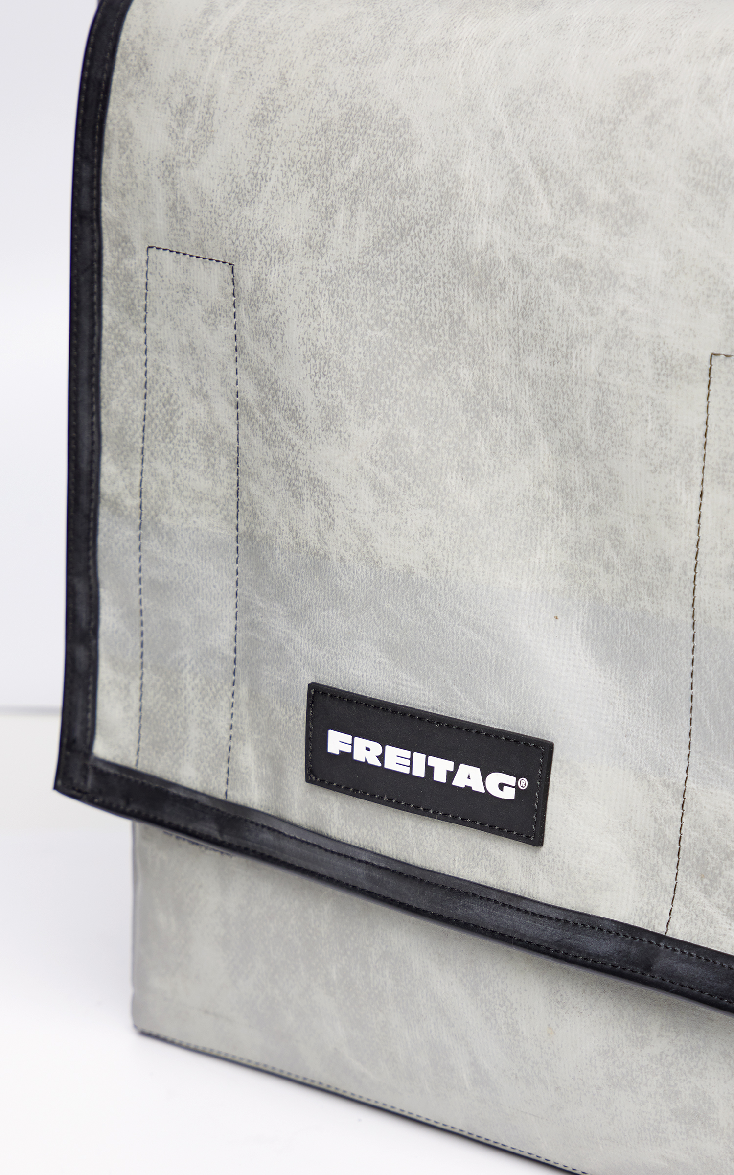 Freitag F21 Nightclub DJ/ Record-Messenger Bag Silver 21-1 Freitag F21 Nightclub DJ/ Record-Messenger Bag Silver 21-1