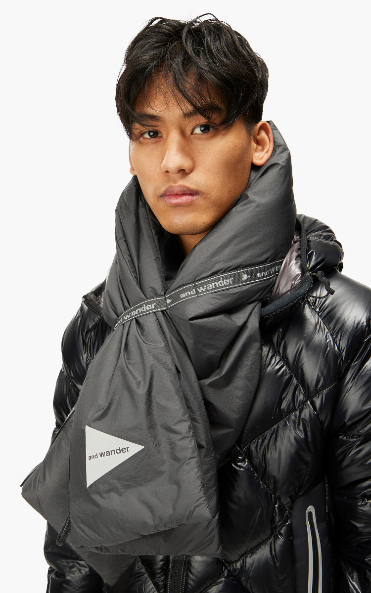 and wander Primaloft Rip Muffler Black | Cultizm