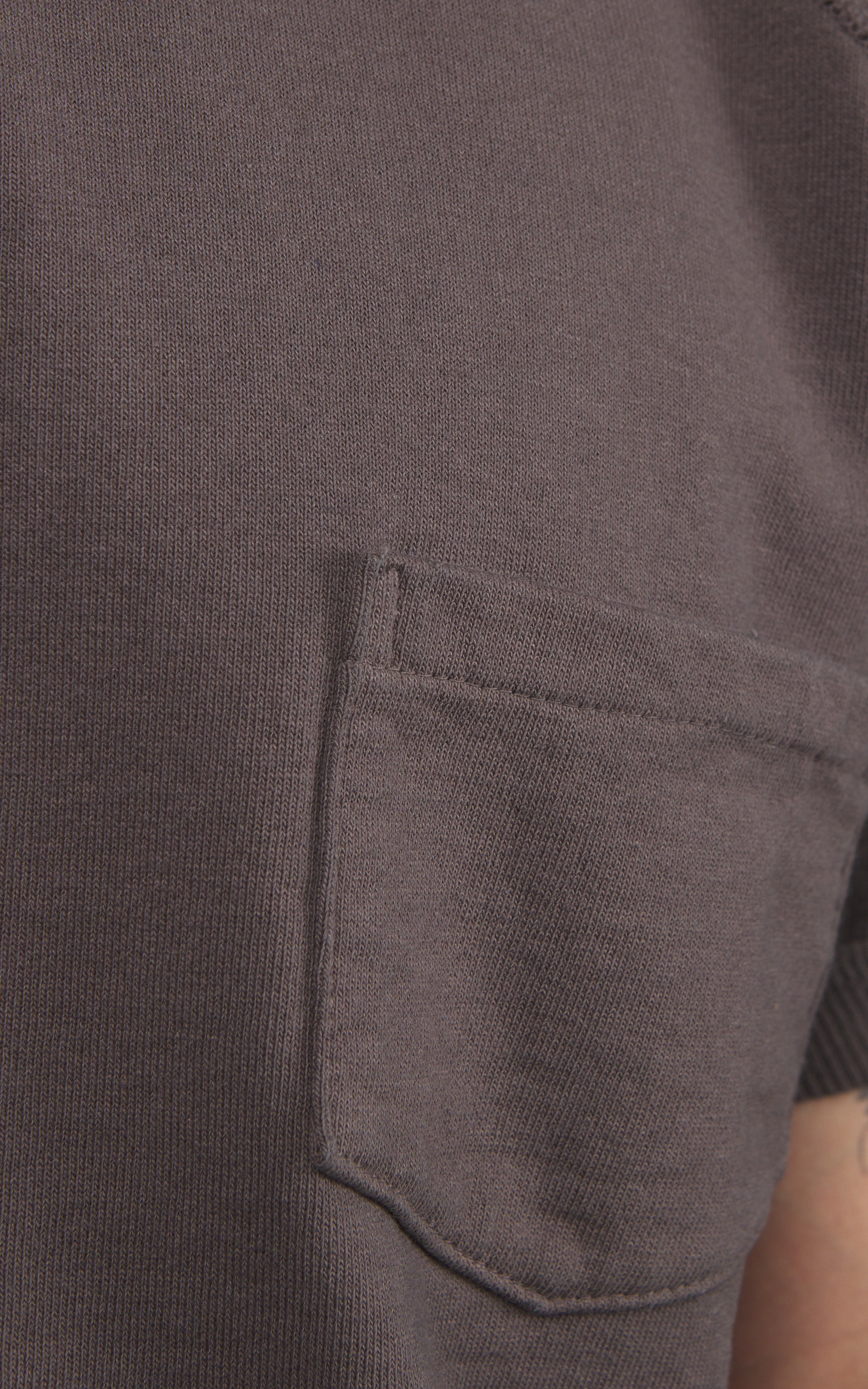 Leighton Mock Neck Sweatshirt in Black| Vans CZ