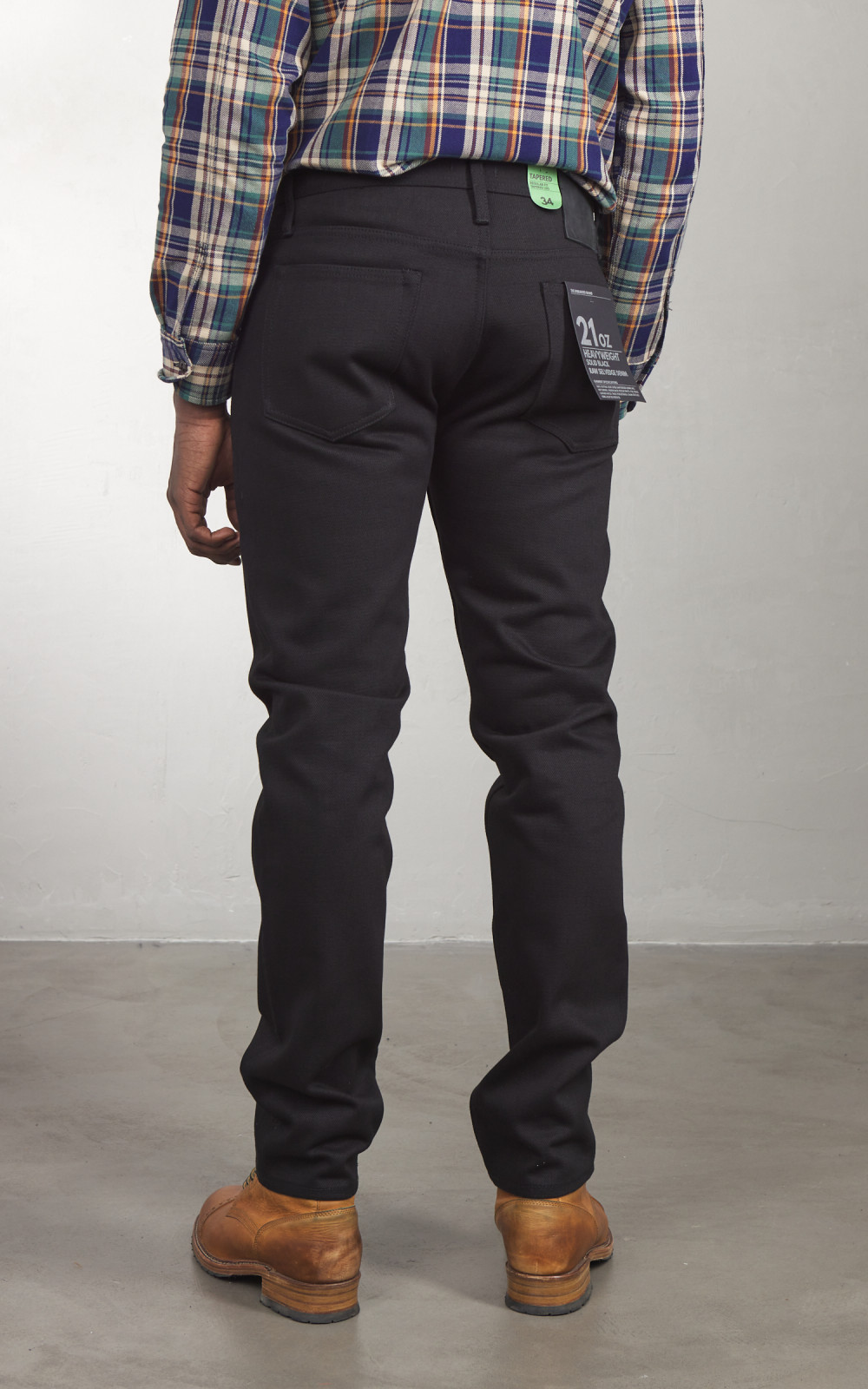 The Unbranded Brand UB242 Tapered Fit Heavyweight Solid Black Selvedge 21oz  | Cultizm