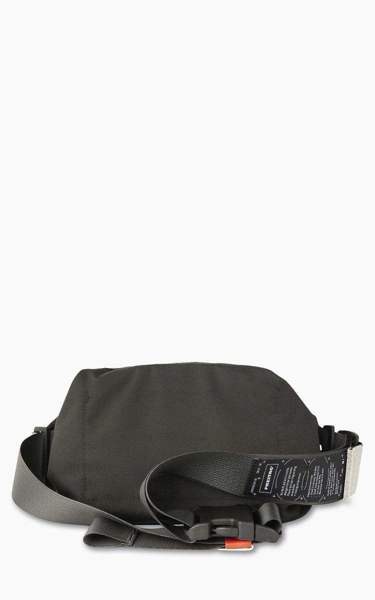 FREITAG F650 廃盤DIXON 紫 ボディバッグ ウェストバッグ - メルカリ