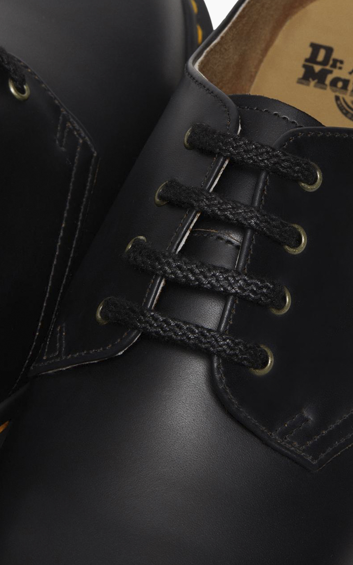 Dr. Martens Smiths Vintage Smooth Leather Black Cultizm