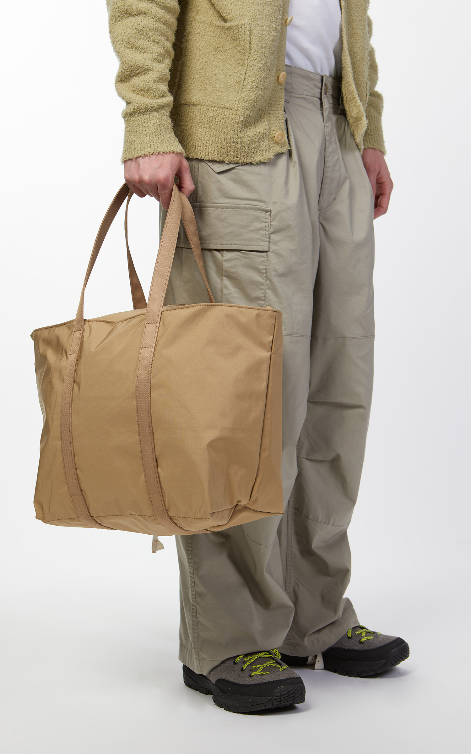 Amiacalva F032 AAF Tote Bag M Beige | Cultizm