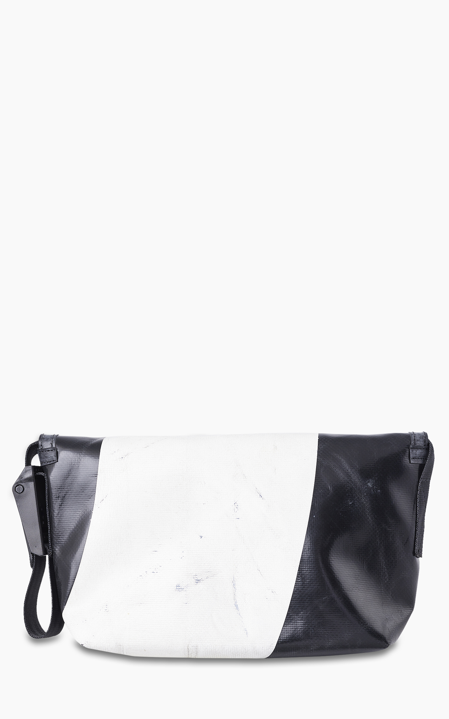 Freitag F41 Hawaii Five-O Messenger Bag XS Black 19-1 | Cultizm Freitag F41 Hawaii Five-O Messenger Bag XS Black 19-1 | Cultizm